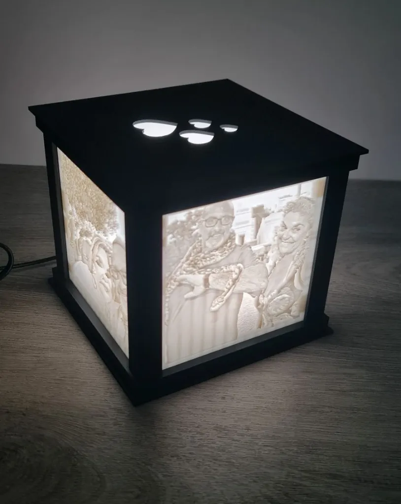 BRIGHTMOMENTS Lamp