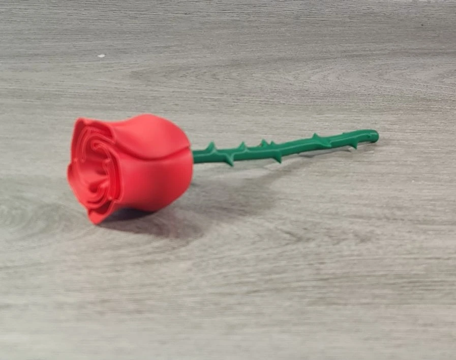 🌹 Rosa que No se Marchita (Rojo escarlata)